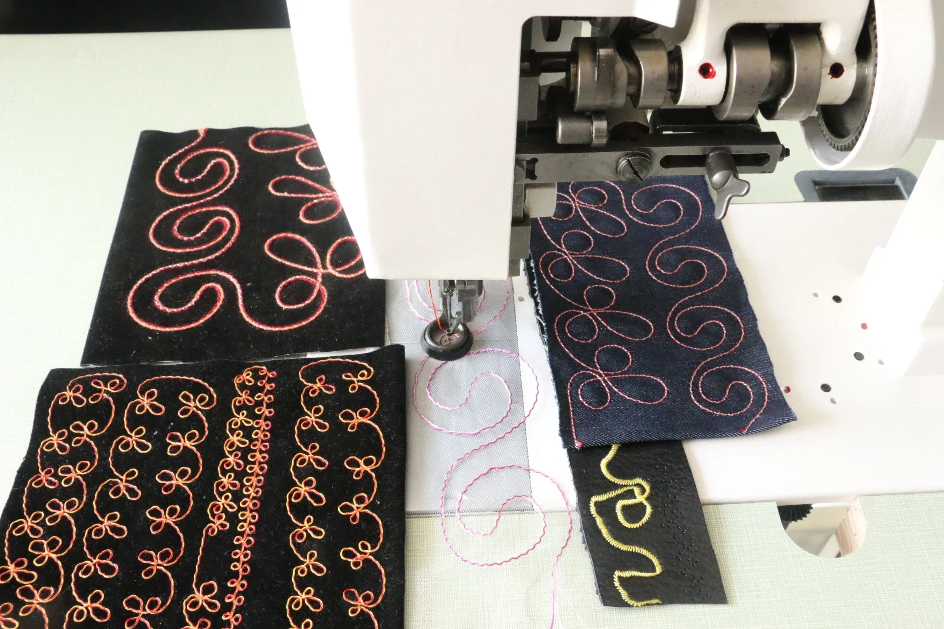 Hot sales DS-1121 Handle Opera - Embroidery Zig Zag Stitch 评论和价格